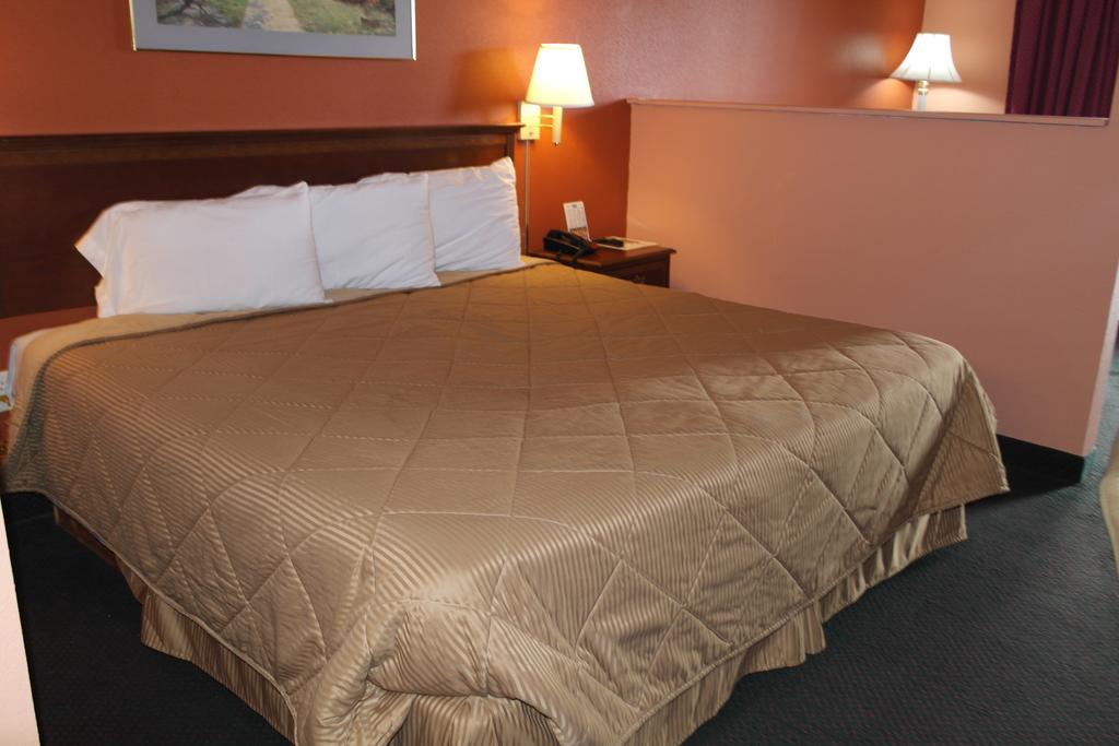 Americas Best Value Inn And Suites Knoxville Kültér fotó